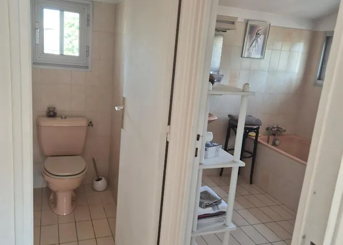 D'hotes A Bed & Breakfast